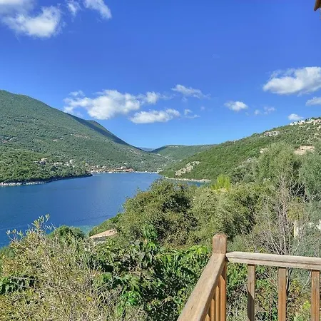 Sleeps 8 Pool Air Con Wifi